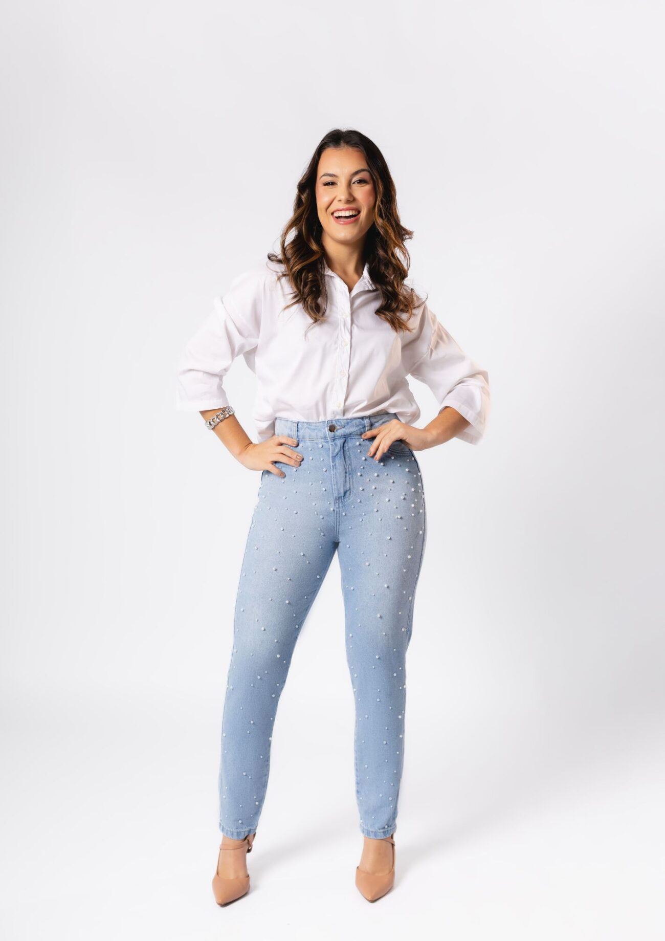 Calça Jeans Feminina mom com Pérolas 