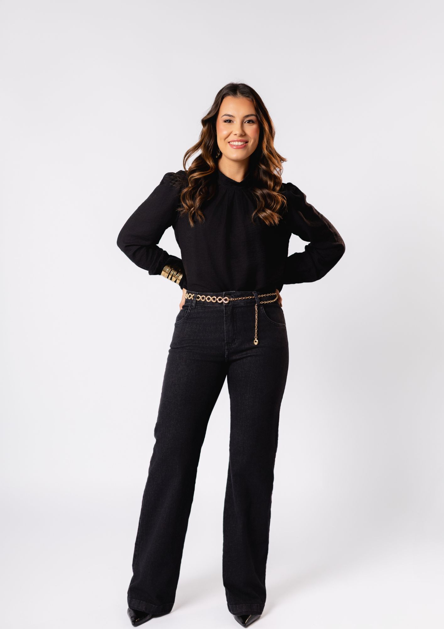 Calça Jeans Preta Reta de Cintura Alta