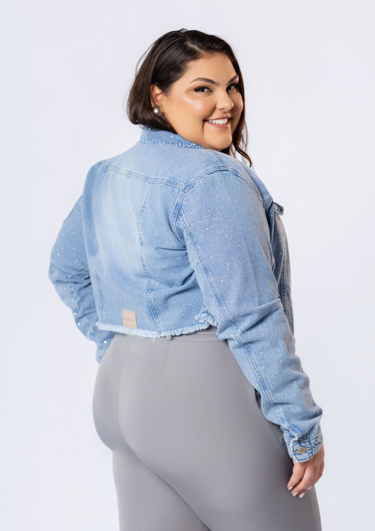 Jaqueta Jeans Cropped com Strass - Imagem 3