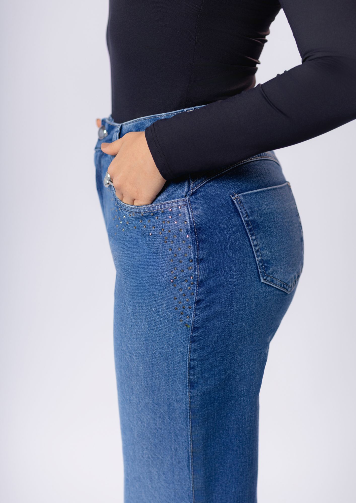 Calça Jeans Feminina Reta com Strass - Imagem 2