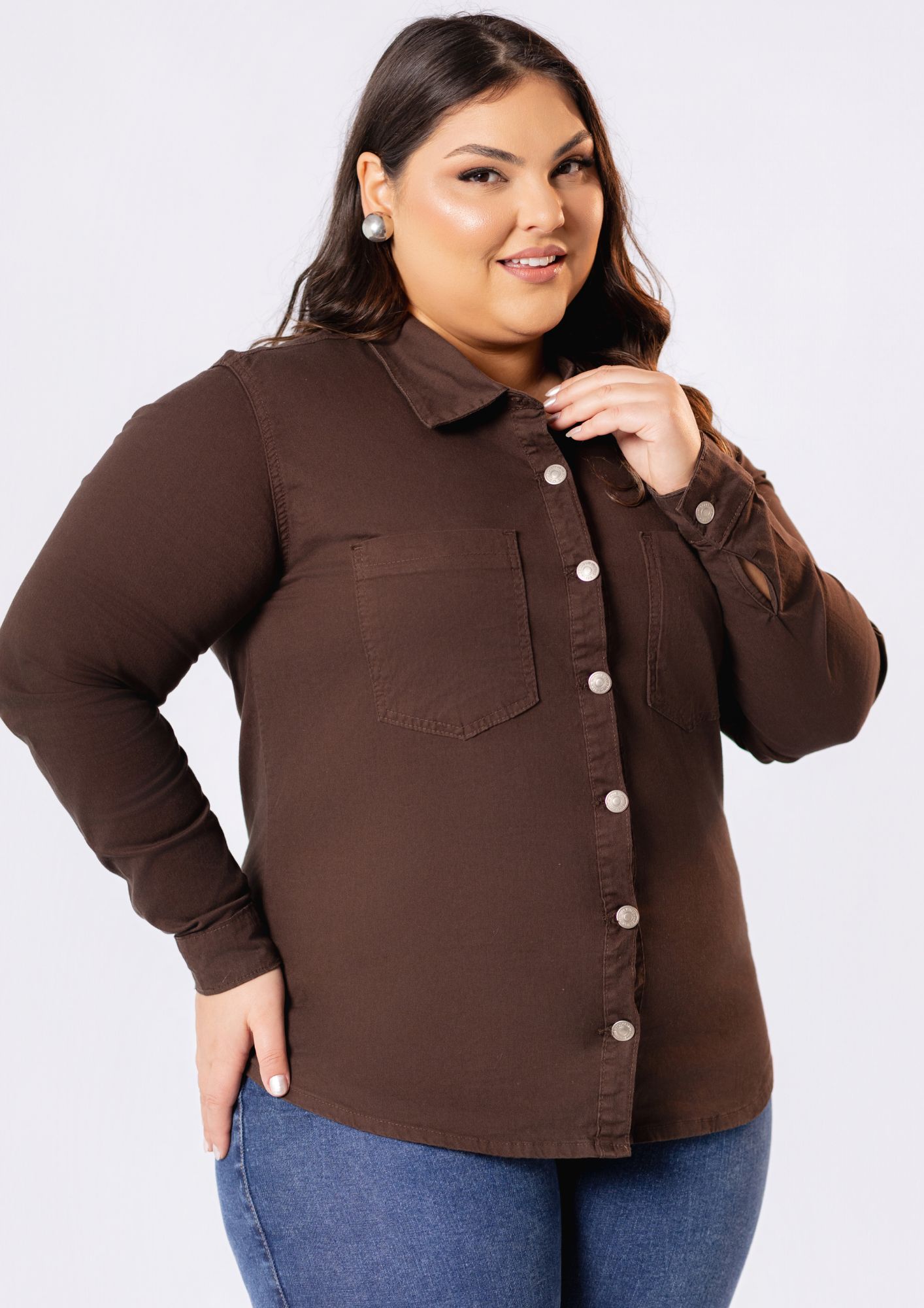 Camisa Feminina Marrom em Sarja