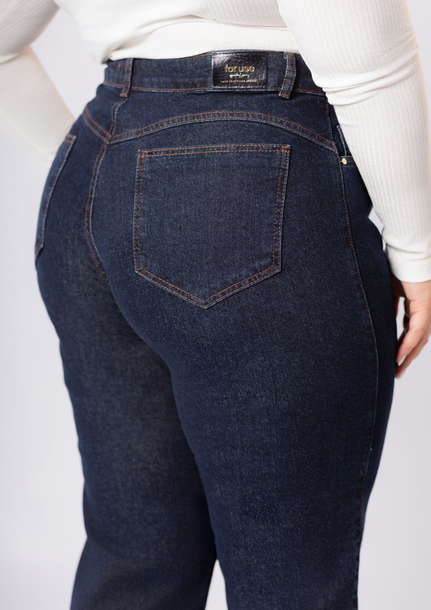 Calça chapa barriga Plus Size com Barra Dobrada - Imagem 5