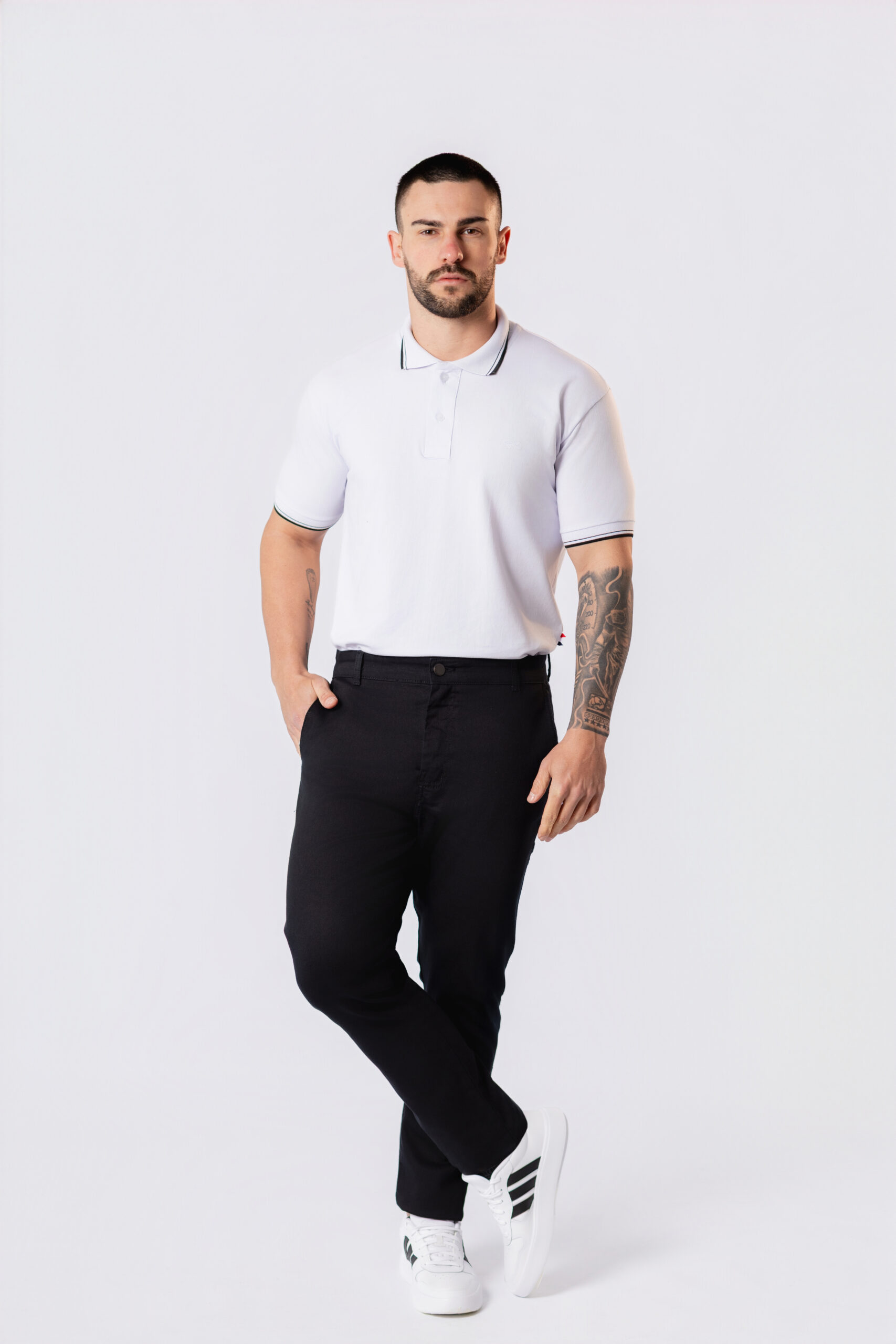 Calça Masculina Preta em sarja