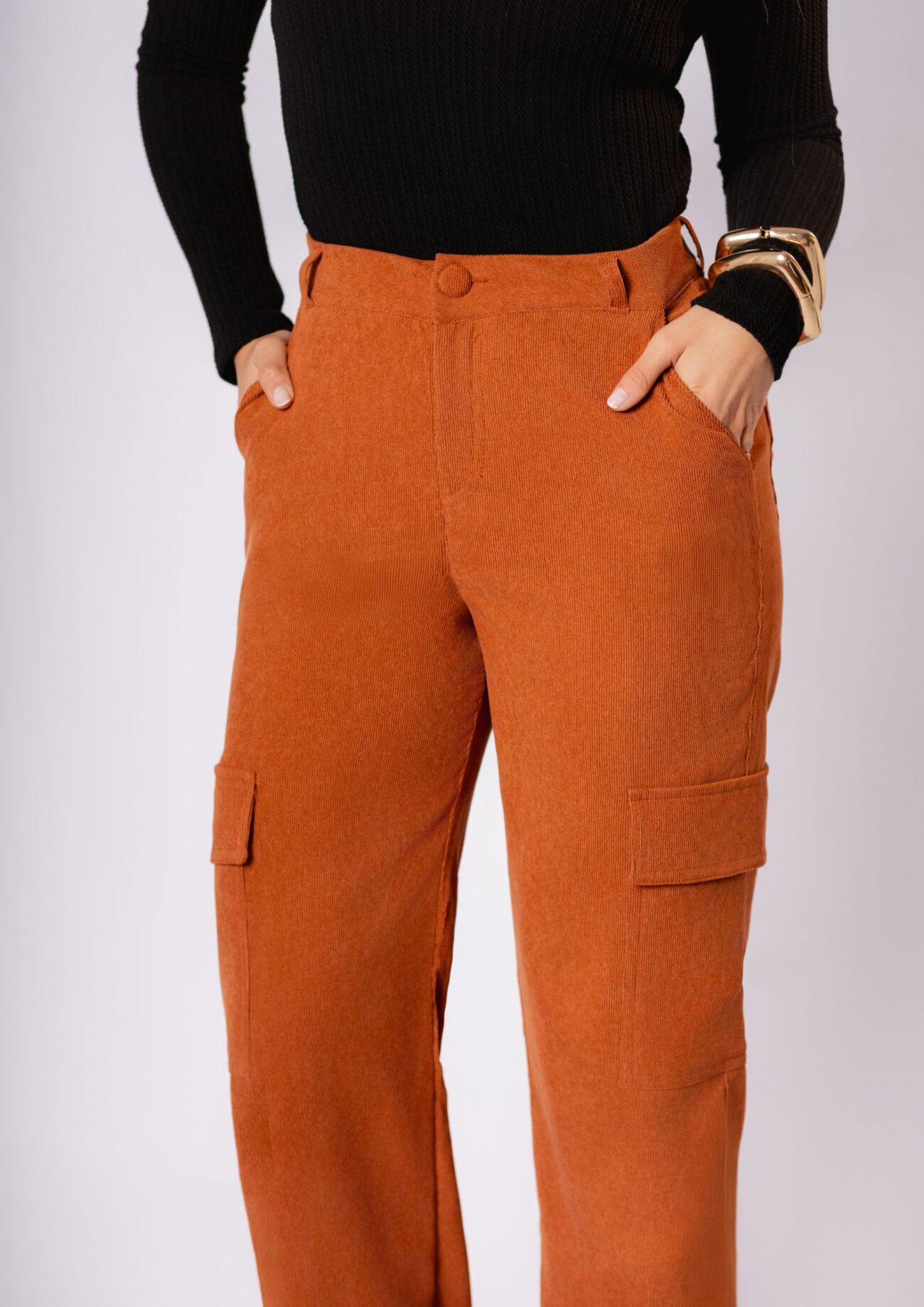 Calça Cargo Feminina em Sarja Canelada  - Imagem 3