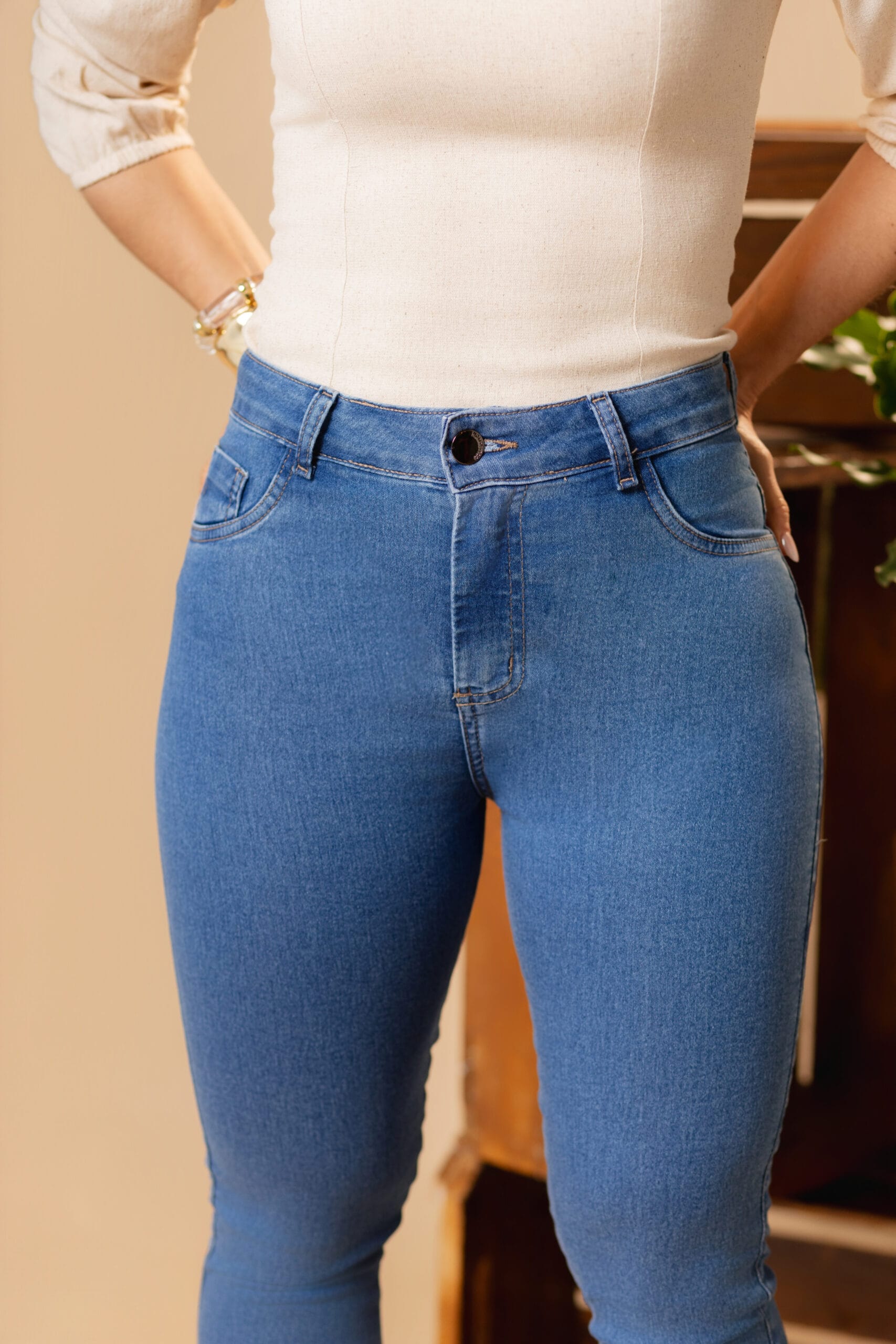 Calça Jeans Feminina Azul Claro - Imagem 2