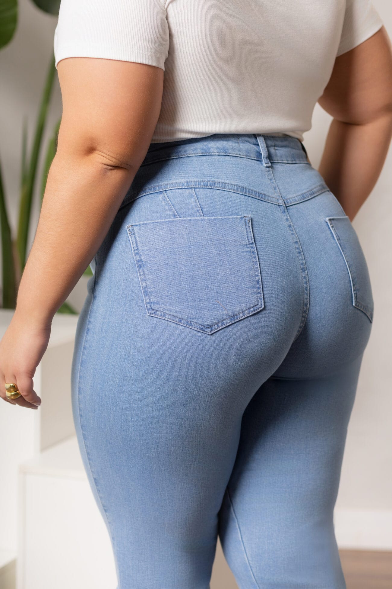 Calça Jeans Reta Chapa Barriga Média - Imagem 5