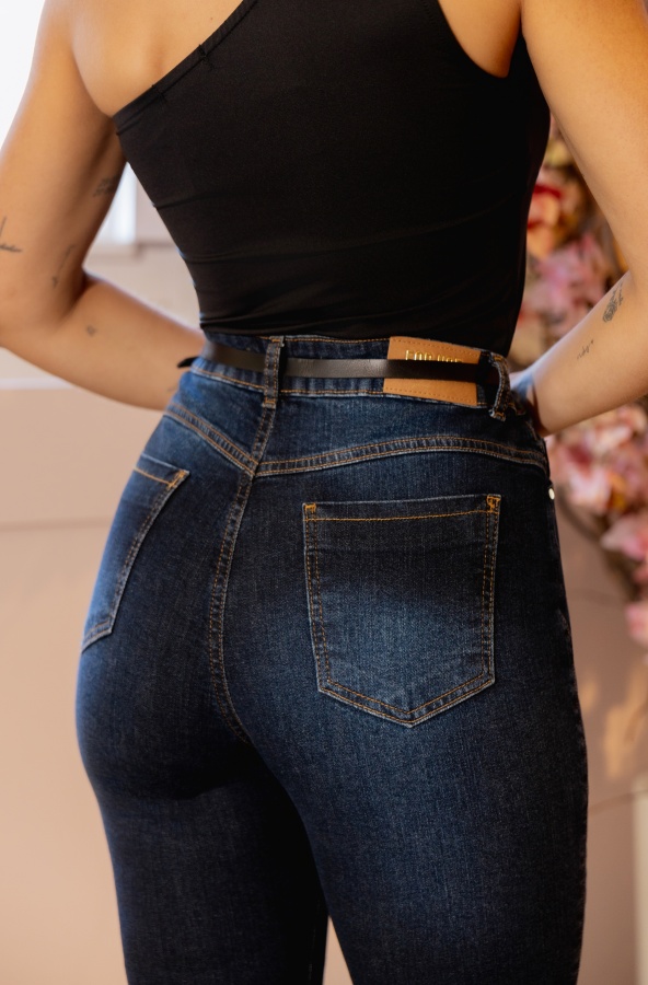 Calça Jeans Feminina slim com Cinto - Imagem 6