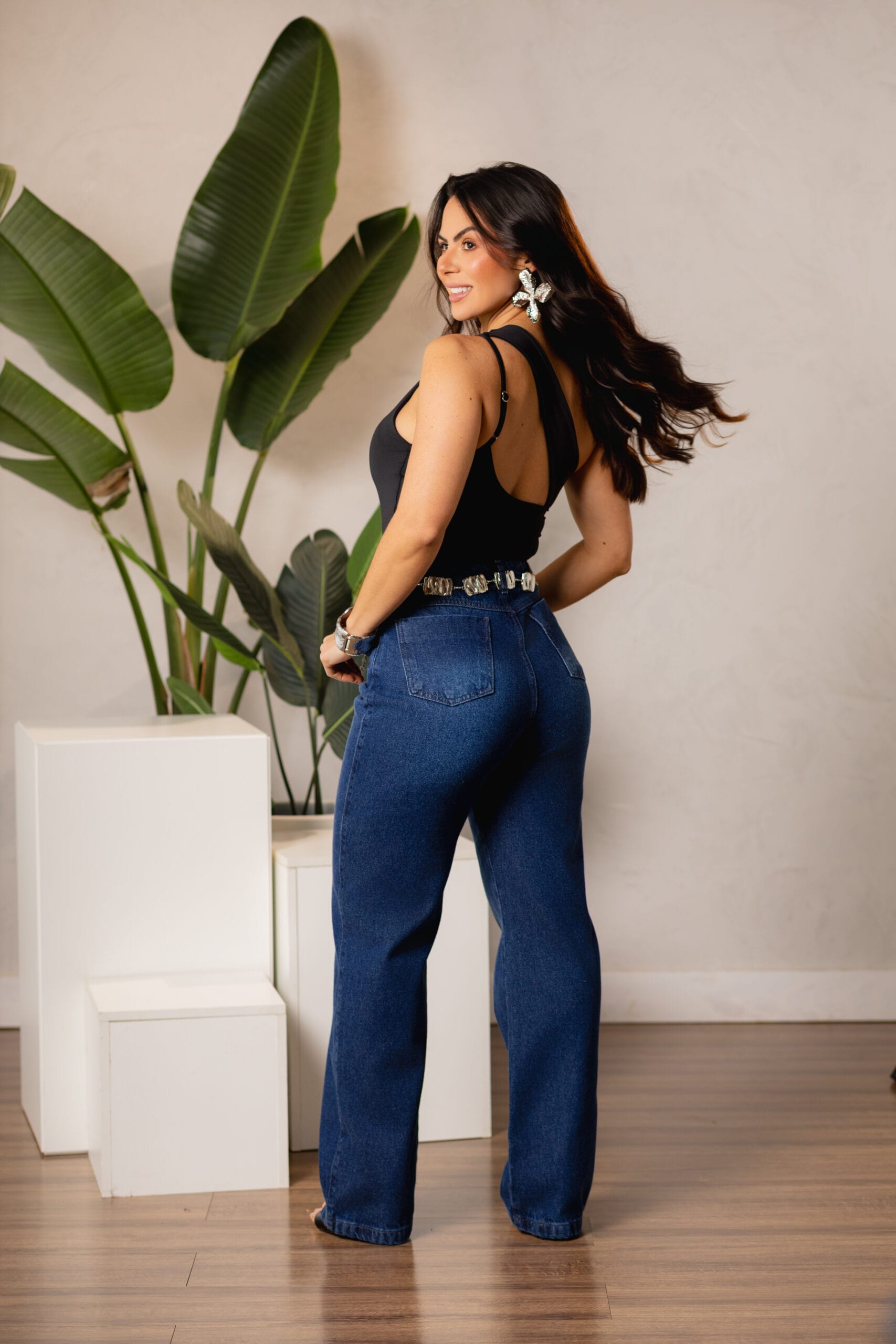 Calça Jeans Reta Feminina Azul Escuro - Imagem 4