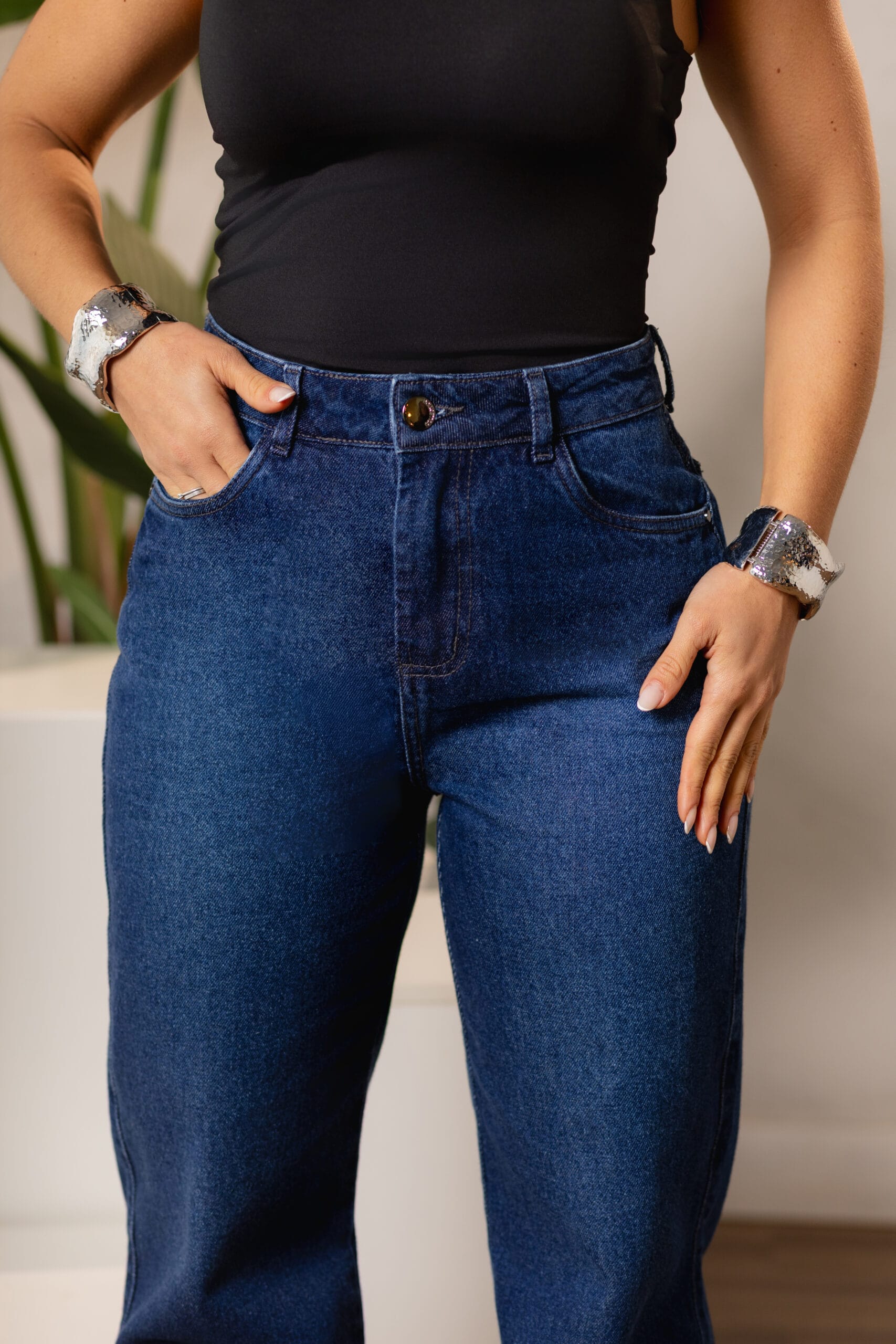 Calça Jeans Reta Feminina Azul Escuro - Imagem 3