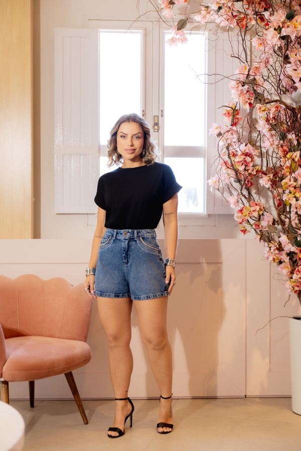 Short Jeans Feminino Cintura Alta com Strass - Imagem 3