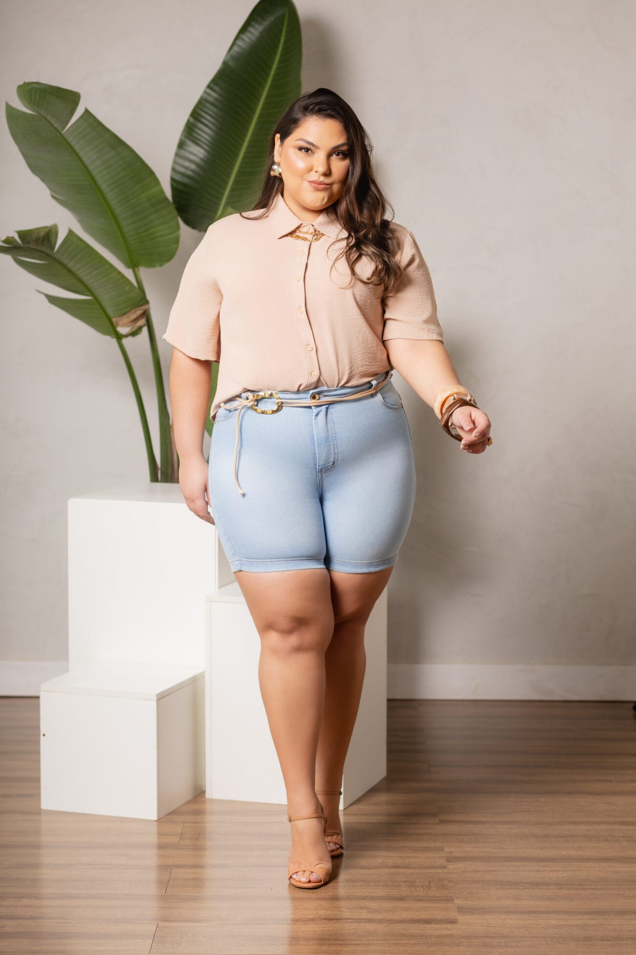 Short Jeans Conforto Média Cintura com Cinto