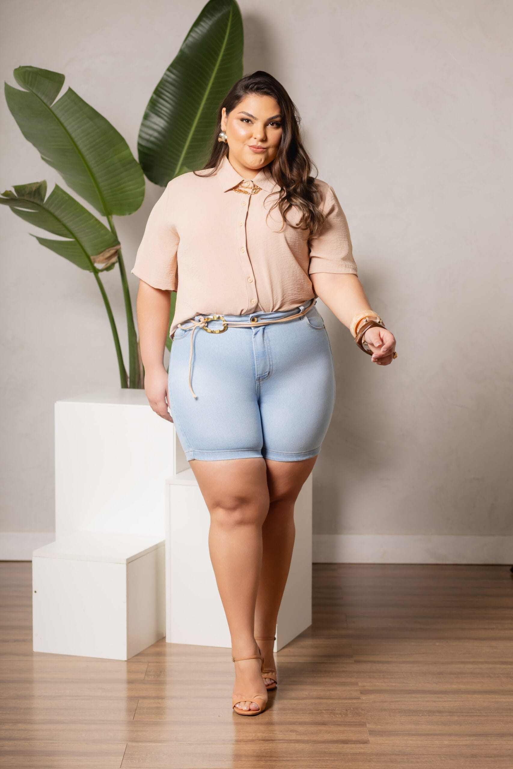 Short Jeans Conforto Média Cintura com Cinto