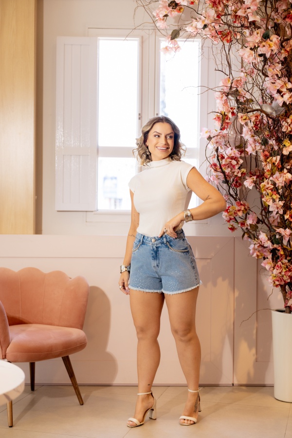 Shorts Mom Feminino com Brilhos e Franjas na Barra - Imagem 5