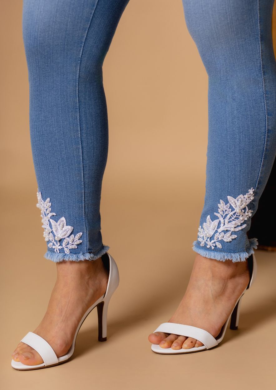 Calça Midi Pant Com Barra Bordada - Imagem 2