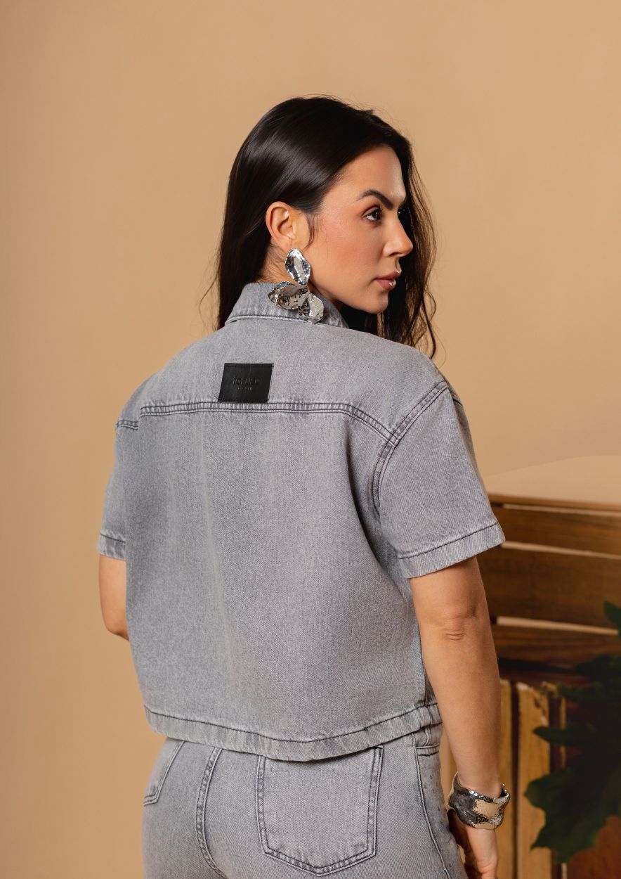 Camisa Jeans Cropped com Strass - Imagem 2