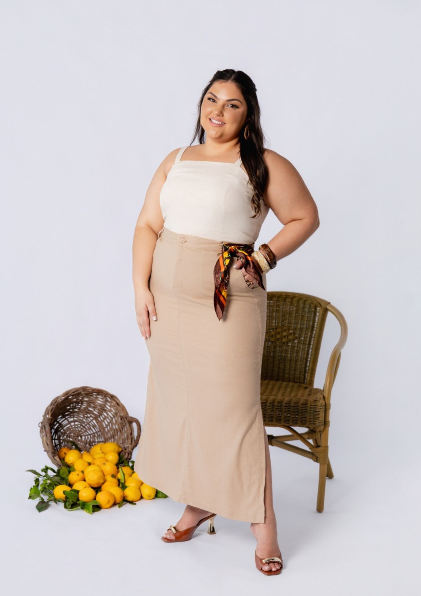 Saia  Midi de Linho com Fenda Lateral - Imagem 4