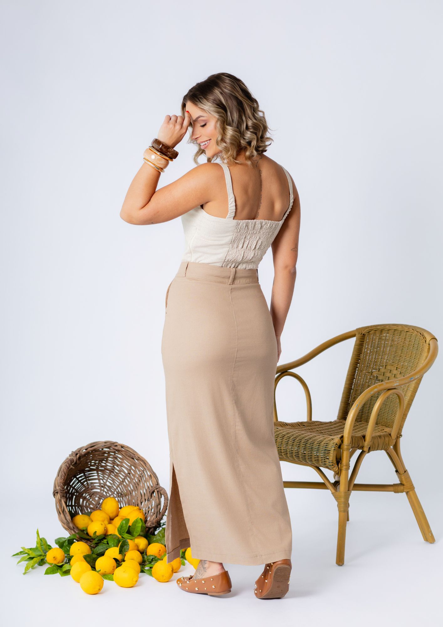 Saia  Midi de Linho com Fenda Lateral - Imagem 5