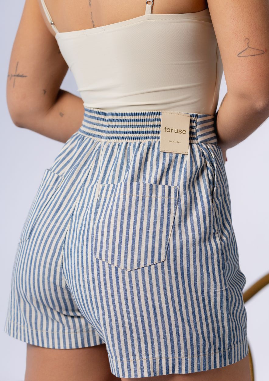 Short Listrado Azul e Off White Alfaiataria - Imagem 2