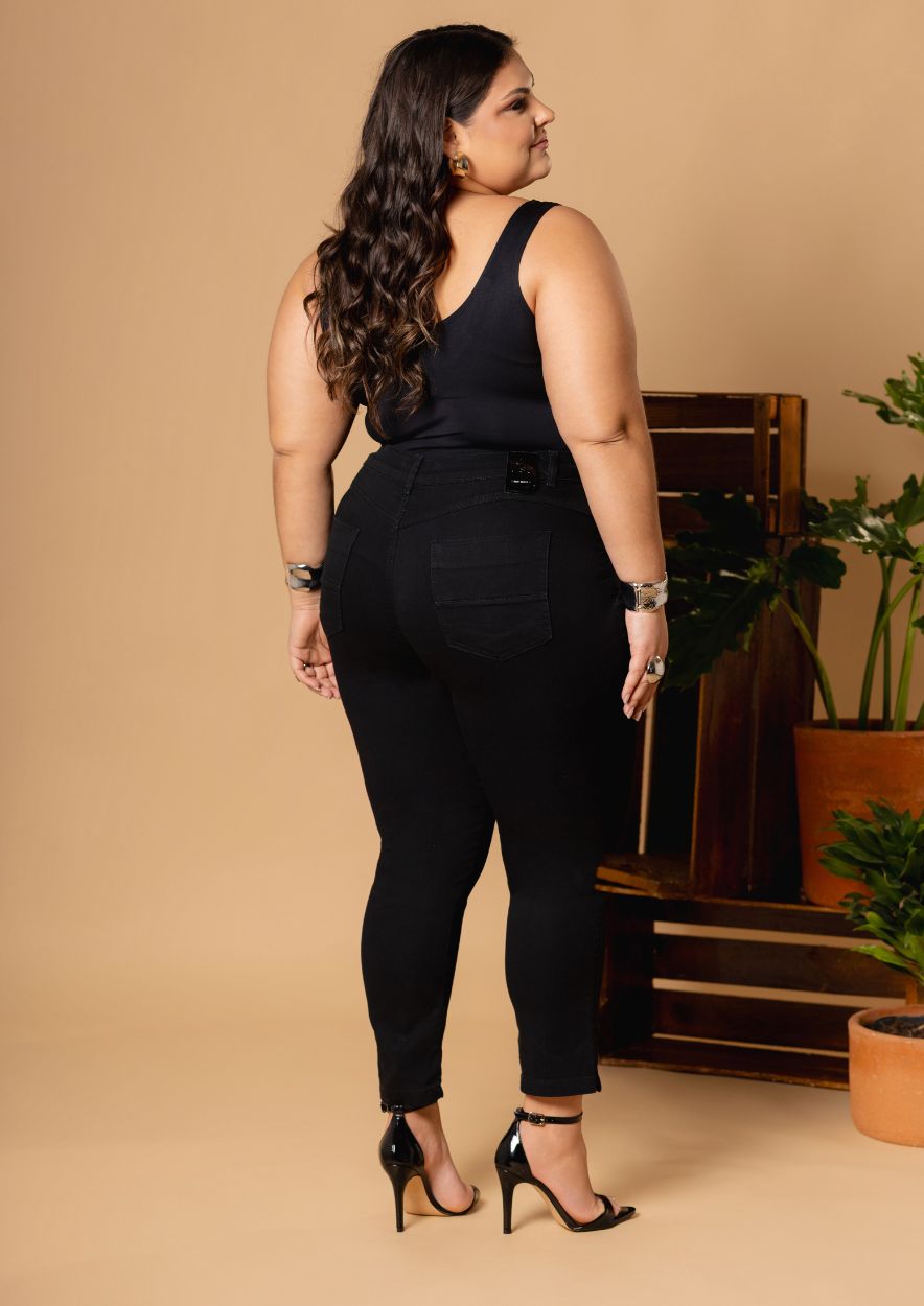 Midi Pant Preta Feminina Plus Size - Imagem 4