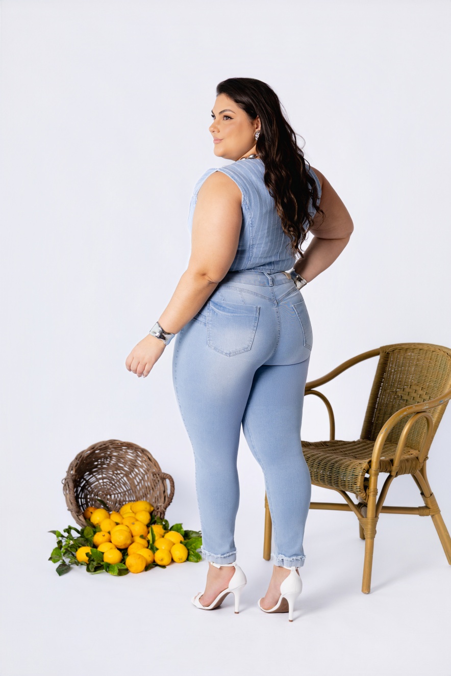 Midi Pant Jeans Feminina Plus Size Cintura Alta - Imagem 3