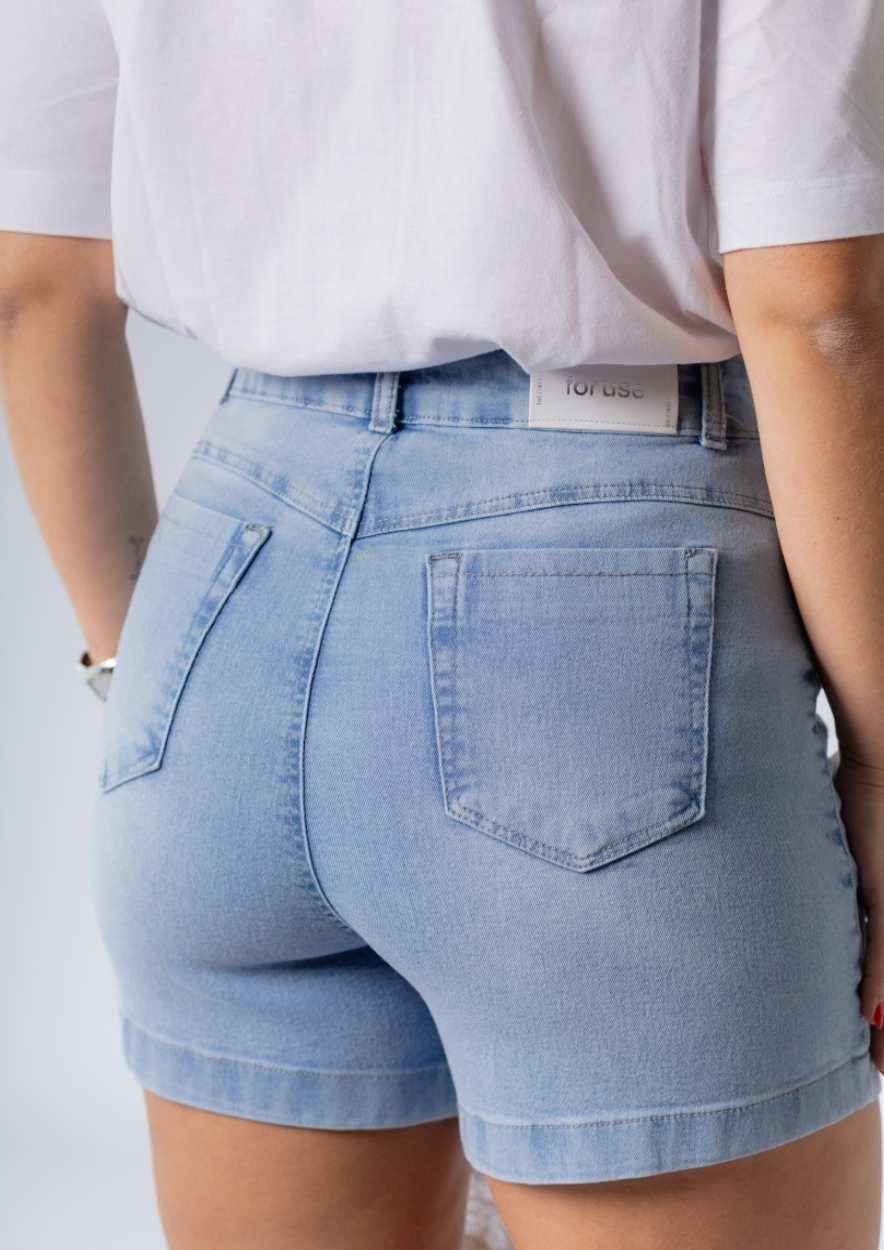 Shorts Jeans com Aplicações de Pedrarias - Imagem 4